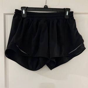 Lululemon Hotty Hot low rise short size 10 tall black